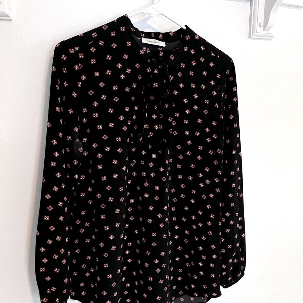 Patterned Blouse - Picture 2 of 3